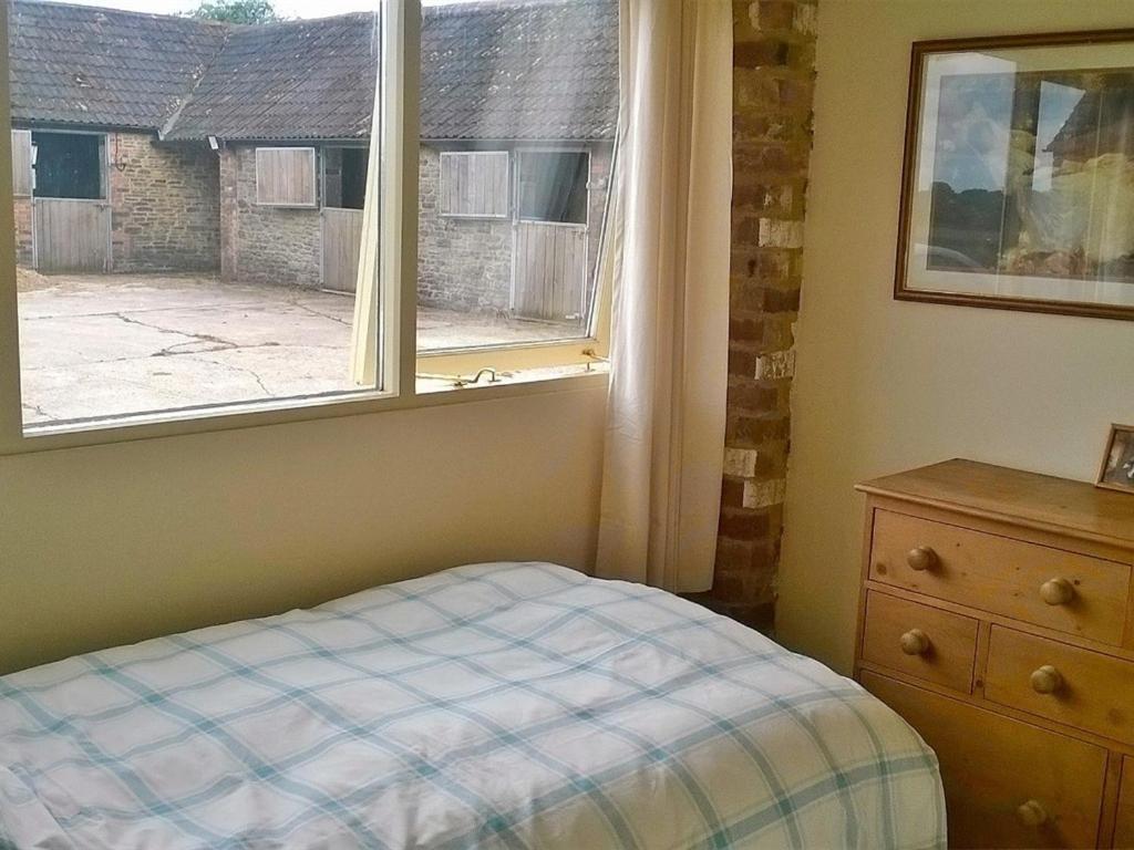 Battens Farm Cottages B&B Yatton Keynell Exteriör bild